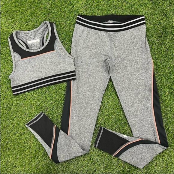 𝅺Threads 4 Thought Gray & Black Workout Set - Picture 2 of 5